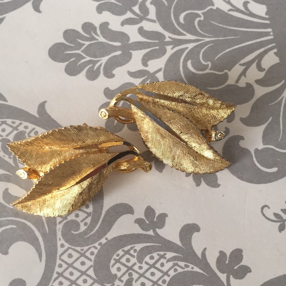 BSK Vintage Collar Clips